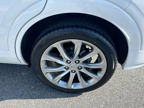 Used 2025 Buick Encore GX Avenir w/ Avenir Technology Package FWD image 32