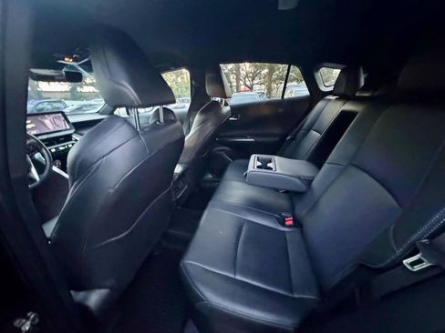 Used 2024 Toyota Venza Limited image 22