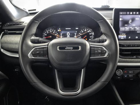 Used 2024 Jeep Compass Latitude AWD/4WD image 26