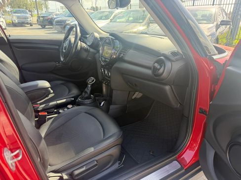 Used 2016 MINI Cooper 4-Door Hardtop w/ Media Package FWD image 10