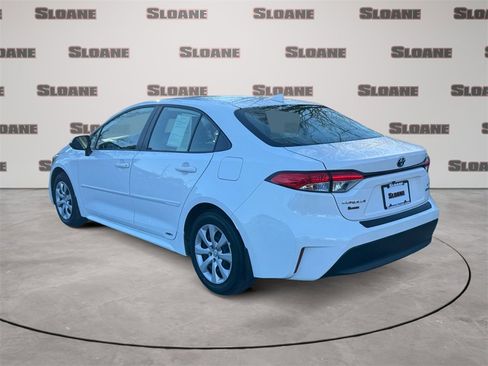 Used 2024 Toyota Corolla LE image 3