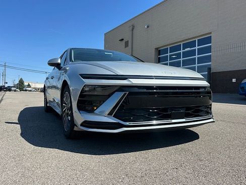 Used 2026 Hyundai Sonata SEL image 12