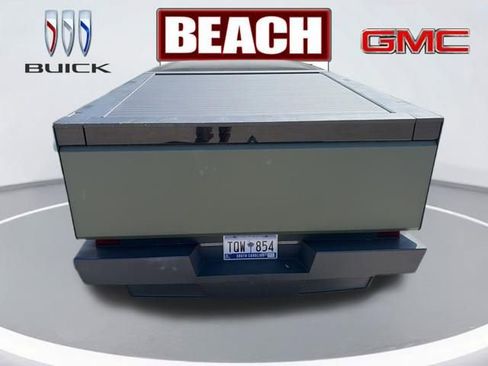 Used 2024 Tesla Cybertruck AWD Crew Cab image 8