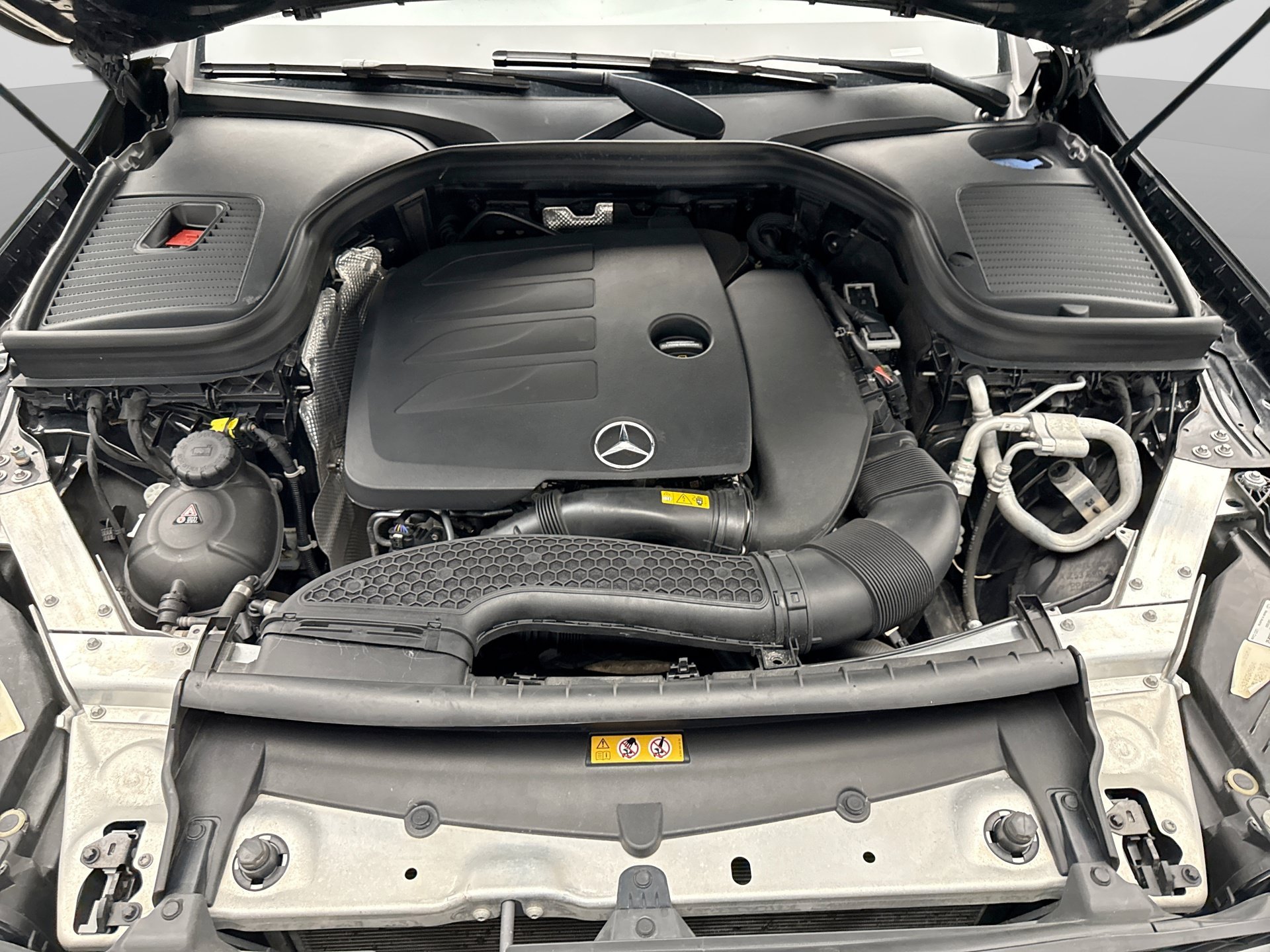 Used 2022 Mercedes-Benz GLC 300 4MATIC image 27