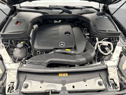 Used 2022 Mercedes-Benz GLC 300 4MATIC image 27