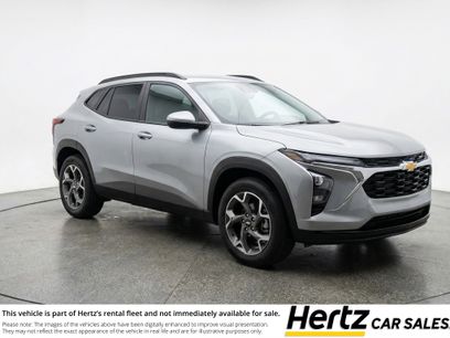 Used 2025 Chevrolet Trax LT