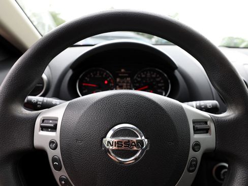 Used 2015 Nissan Rogue S w/ Convenience Package image 21