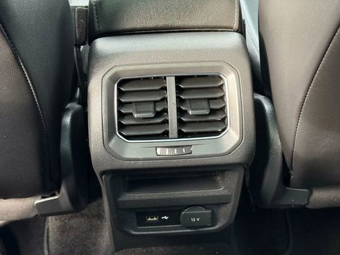 Used 2018 Volkswagen Tiguan SE w/ Panoramic Sunroof Package image 45