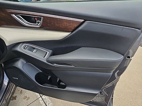 Used 2022 Subaru Ascent Touring image 28