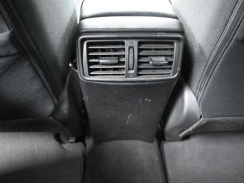 Used 2018 Nissan Rogue SV w/ Premium Package image 30