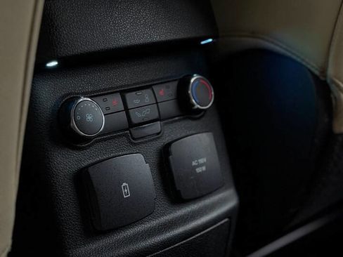 Used 2016 Ford Explorer Platinum AWD/4WD image 15