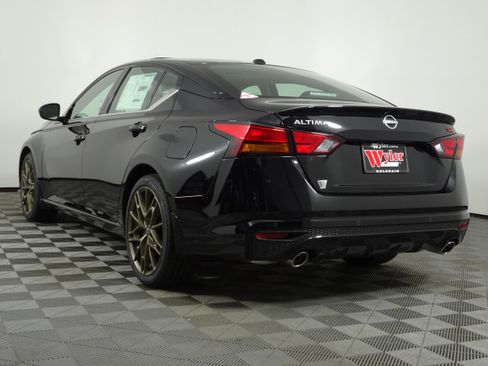 New 2025 Nissan Altima 2.5 SR w/ SR Premium Package image 16
