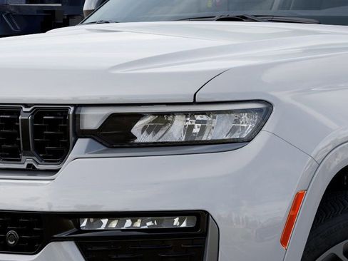 New 2026 Jeep Grand Cherokee L Summit AWD/4WD image 16