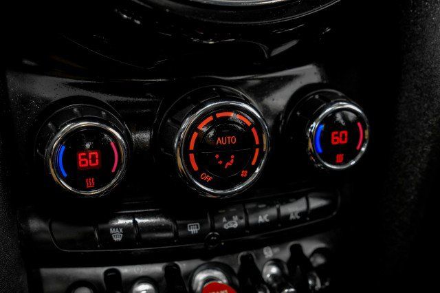Used 2016 MINI Cooper 4-Door Hardtop FWD image 25