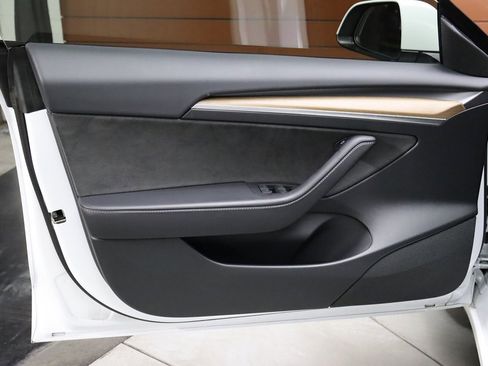 Used 2023 Tesla Model 3 Standard Range RWD image 42