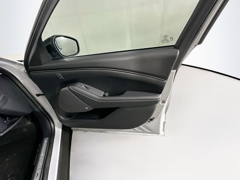 Used 2023 Ford Mustang Mach-E Premium RWD image 33