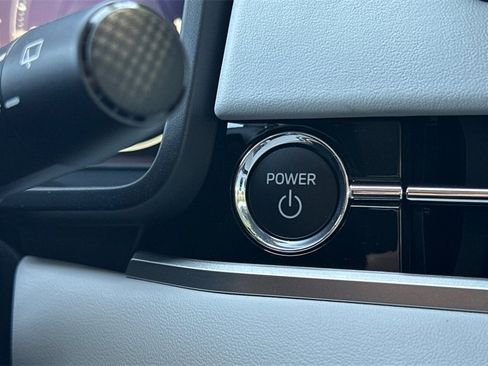 New 2025 Mitsubishi Outlander SEL image 23