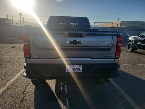 Used 2025 Chevrolet Silverado 2500 ZR2 w/ Technology Package AWD/4WD image 3