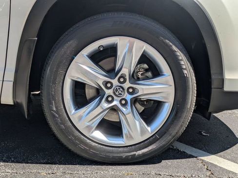 Used 2019 Toyota Highlander Limited AWD/4WD image 37