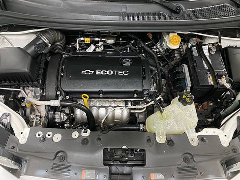 Used 2013 Chevrolet Sonic LT image 17