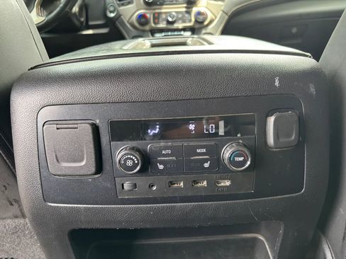 Used 2019 GMC Yukon XL Denali w/ Denali Ultimate Package AWD/4WD image 15