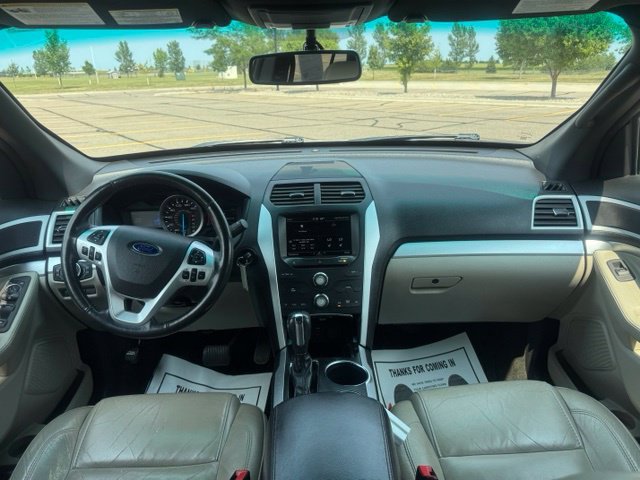 Used 2014 Ford Explorer XLT w/ Equipment Group 202A AWD/4WD image 16