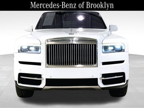 Used 2022 Rolls-Royce Cullinan w/ Cullinan Package AWD/4WD image 3