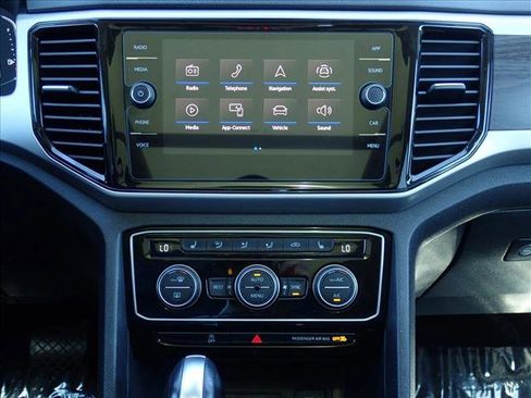 Used 2022 Volkswagen Atlas SE image 18