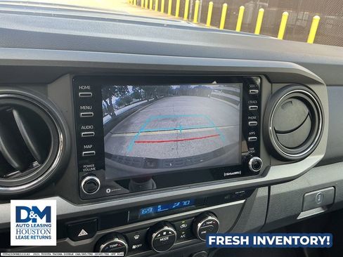 Used 2021 Toyota Tacoma TRD Sport w/ Technology Package image 12