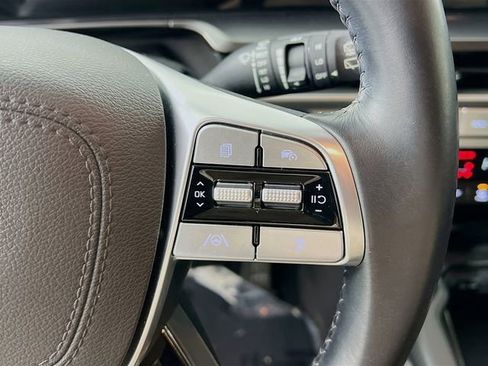 Used 2023 Kia Telluride S image 32