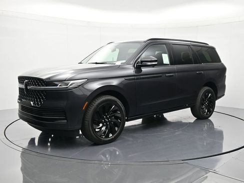 New 2026 Lincoln Navigator Reserve AWD/4WD image 1
