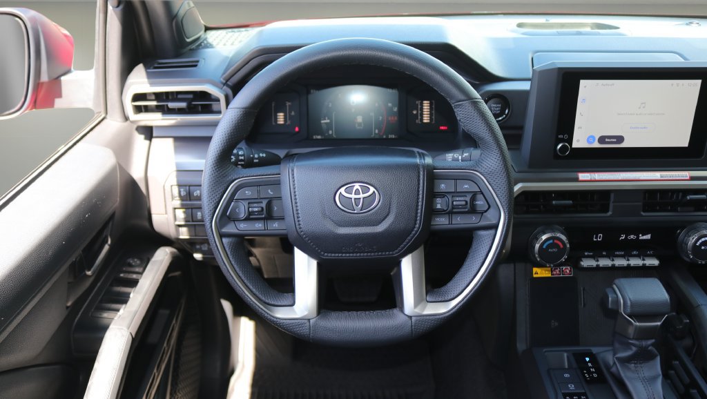 Certified 2025 Toyota Tacoma SR5 AWD/4WD image 14