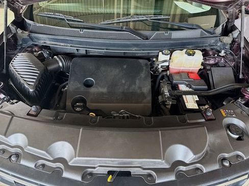 Used 2019 Chevrolet Traverse LT FWD image 32