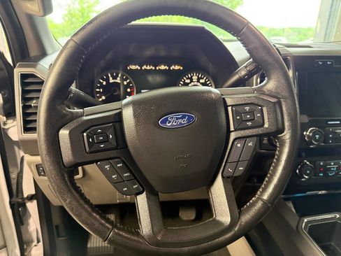 Used 2019 Ford F150 XLT w/ Equipment Group 302A Luxury AWD/4WD image 8