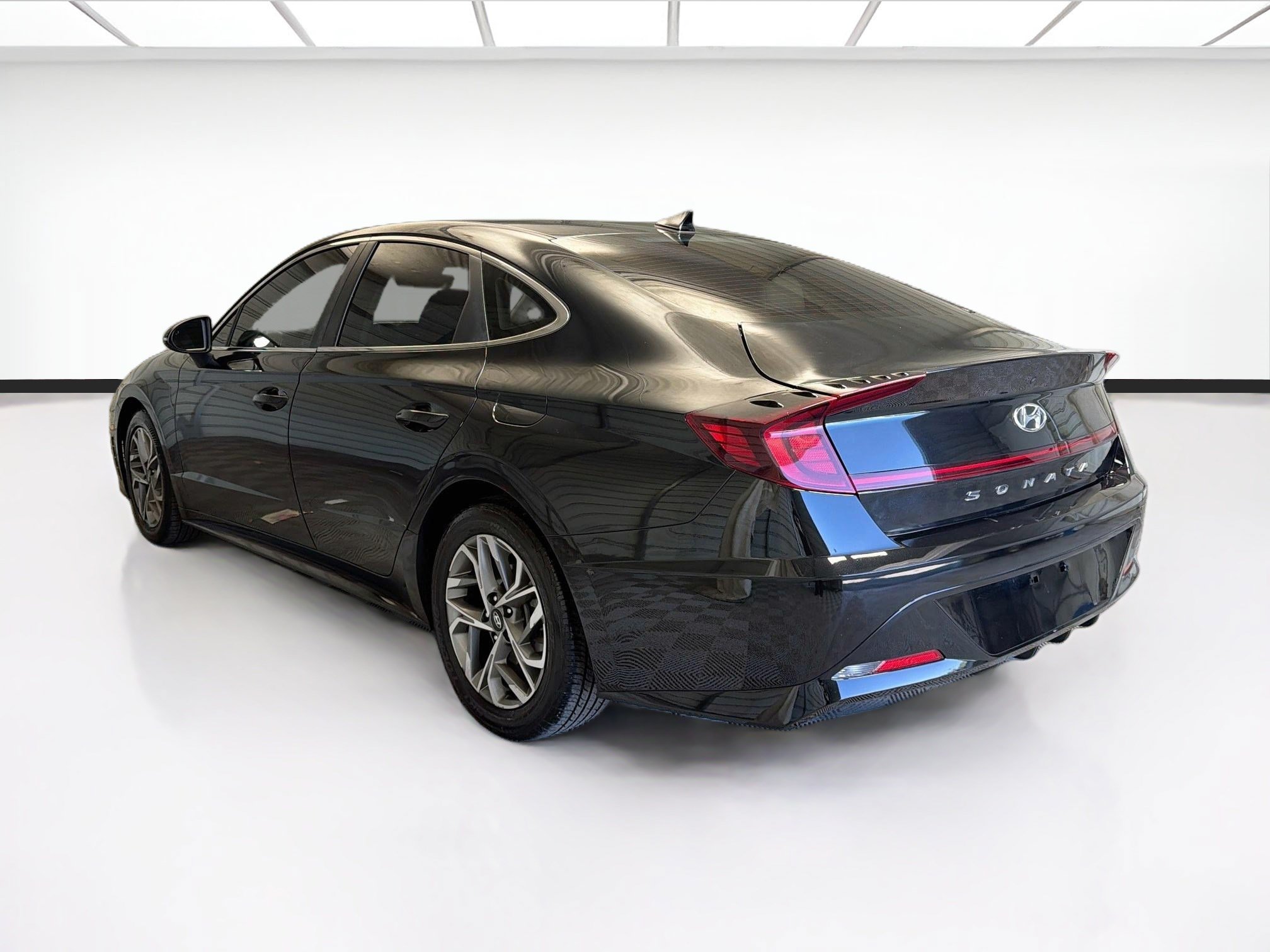 Used 2022 Hyundai Sonata SEL w/ Preferred Accessory Package FWD image 6