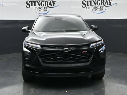 Used 2024 Chevrolet Trax RS w/ Driver Confidence Package FWD image 2