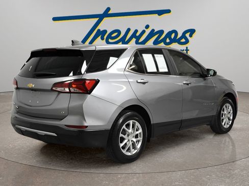 Used 2024 Chevrolet Equinox LT image 2