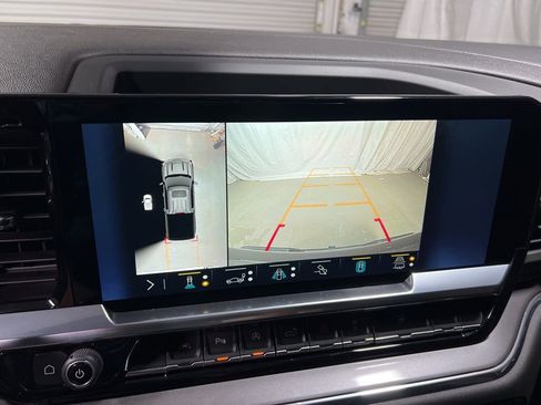 Used 2023 Chevrolet Silverado 1500 High Country w/ Max Trailering Package image 39