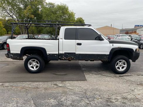 Used 2001 Dodge Ram 1500 Truck Quad Cab Short Bed 4WD image 4
