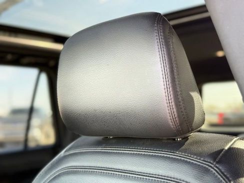 Used 2021 Ford Expedition Limited image 14