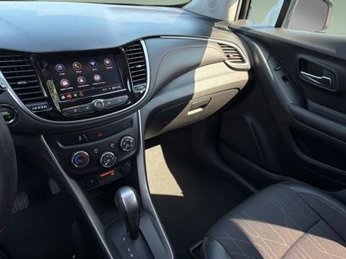Used 2022 Chevrolet Trax LT w/ Sport Edition AWD/4WD image 24