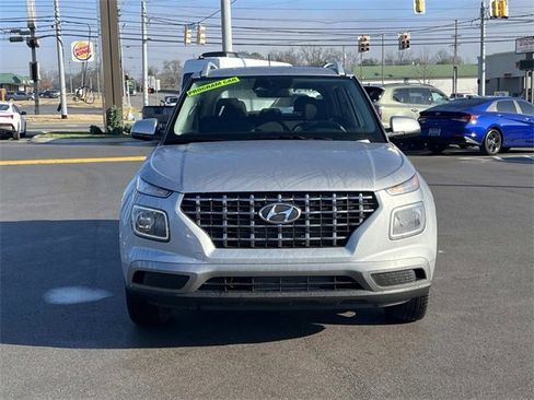 Used 2026 Hyundai Venue SEL image 2