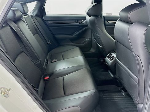 Used 2019 Honda Accord Sport image 7
