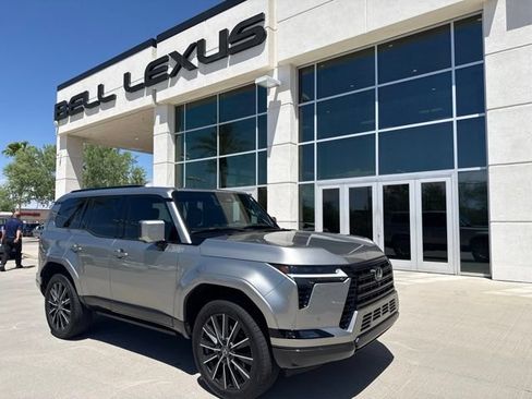 Used 2026 Lexus GX 550 w/ Accessory Package (2T) AWD/4WD image 1