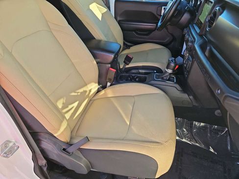 Used 2021 Jeep Wrangler Unlimited Sport image 20