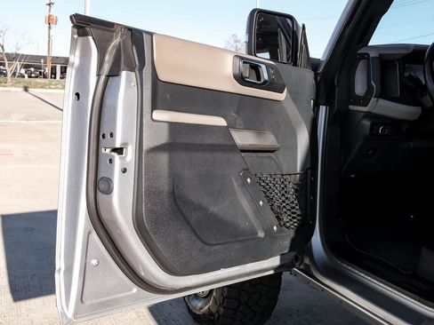 Used 2022 Ford Bronco Wildtrak image 40