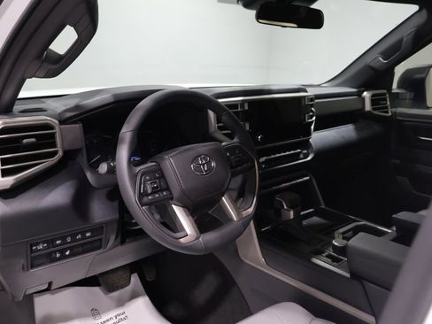 Used 2026 Toyota Tundra SR5 w/ SR5 Premium Package AWD/4WD image 15
