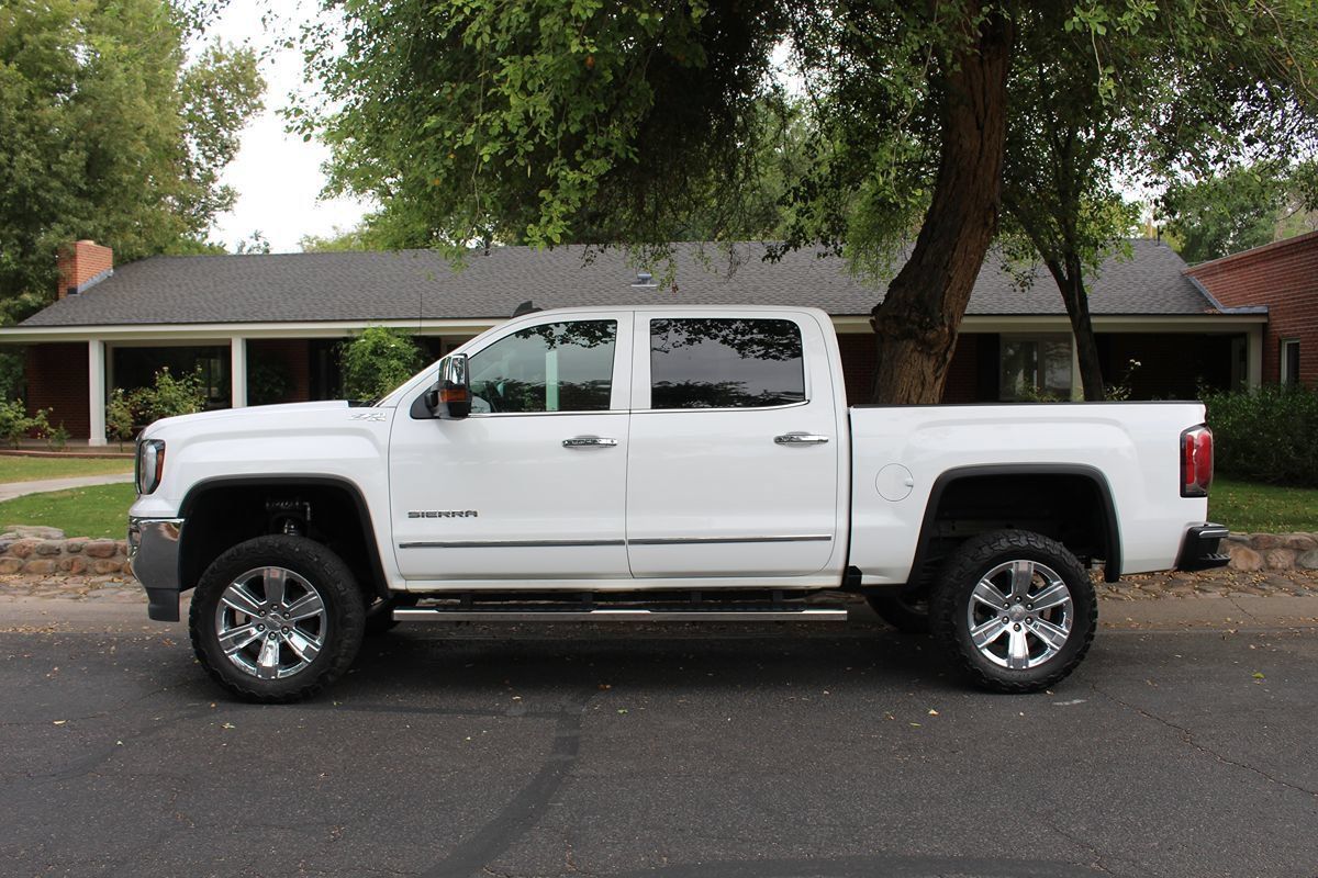 Used 2017 GMC Sierra 1500 SLT AWD/4WD image 2