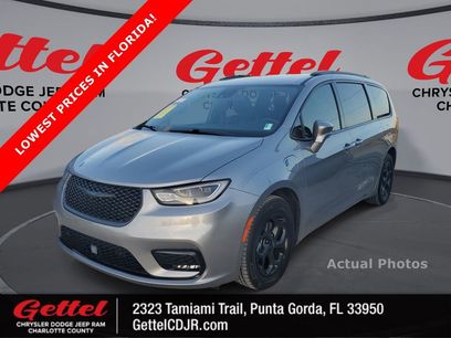 Used 2021 Chrysler Pacifica Limited w/ Premium & Safety Sphere Group