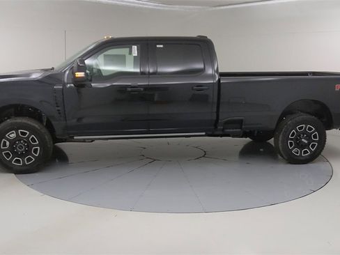 New 2025 Ford F350 Platinum w/ FX4 Off-Road Package image 19